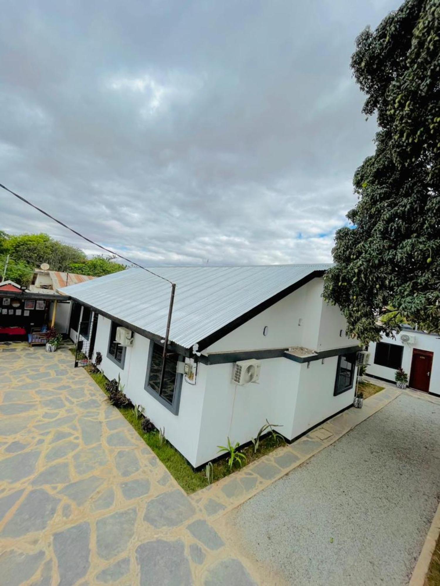 The Baobab Homestay Dodoma Esterno foto